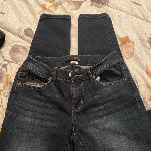 Jeans - Picture 3 of 4